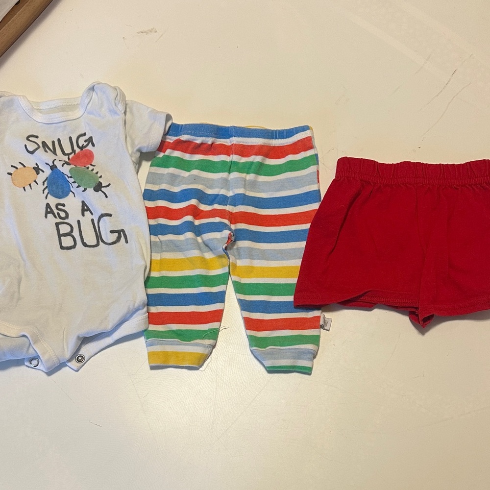 Miscellaneous pieces - shorts, pants, onesie